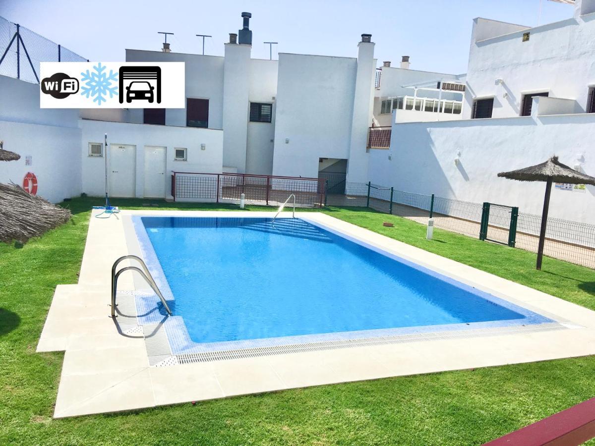 Atico Premium Conil Con 2 Terrazas, Parking, Piscina, Aire Ac Y Wifi -Solo Familias Y Parejas- Apartment Conil De La Frontera Exterior photo